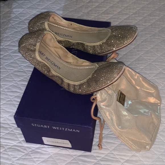 Stuart Weitzman Gold Flats 7.5 NARROW - Picture 1 of 12
